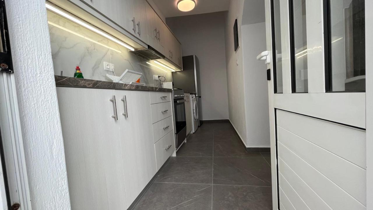 Angelos House Deluxe Apartments 스키아토스 타운 외부 사진